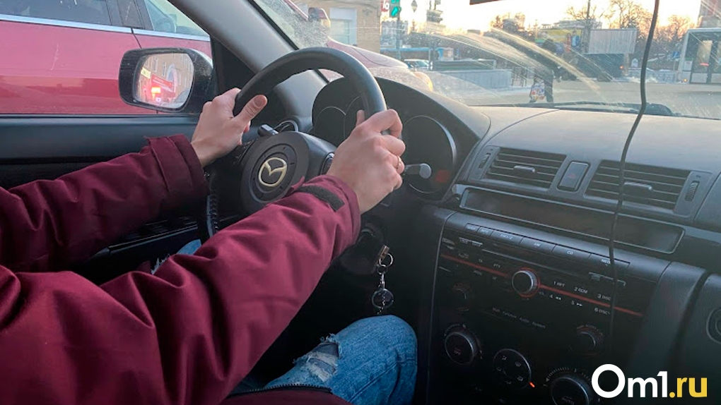 Новосибирский таксист опозорил молодую мать с ребёнком из-за бесплатной поездки