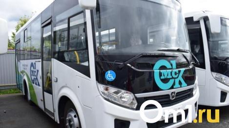 Водителей омских автобусов хотят заставить платить за шторки на окнах