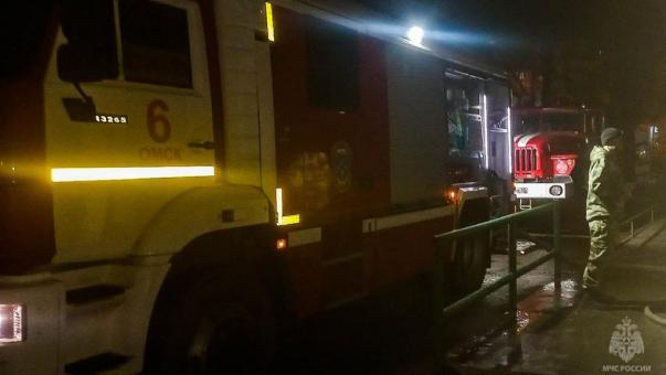 В Омске произошёл пожар в квартире на Мира — эвакуированы 28 человек