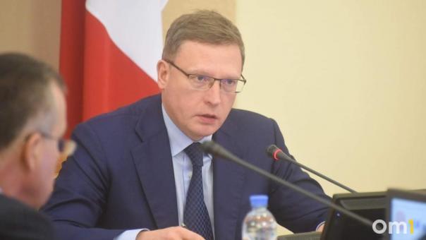 Экс-губернатор Александр Бурков приехал в Омск, чтобы провести совещание