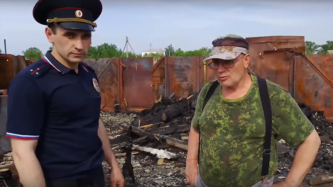 «Думать было некогда»: участковый из Омской области спас деревню от пожара и предотвратил взрыв газа