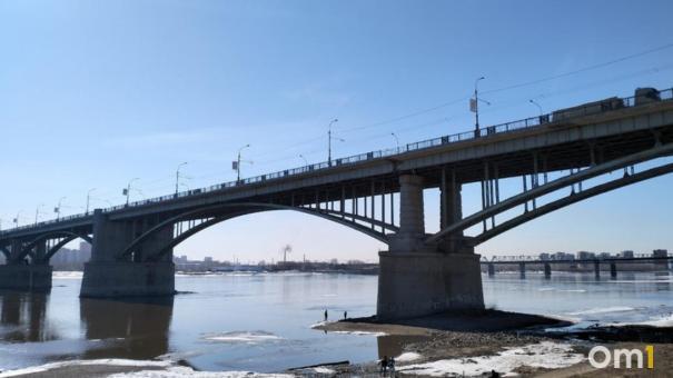 Прокуратура требует от мэрии Новосибирска ремонта Октябрьского моста