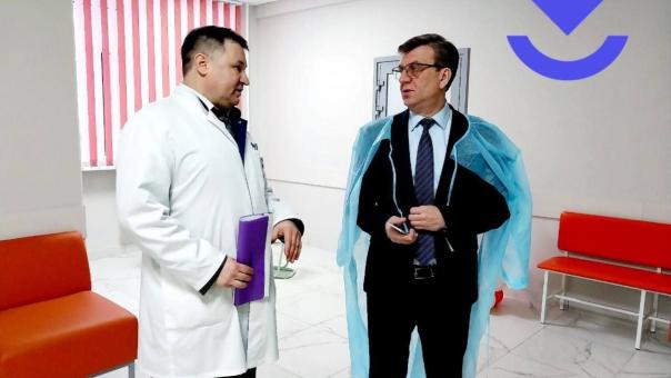 Глава омского Минздрава проинспектировал отремонтированную больницу