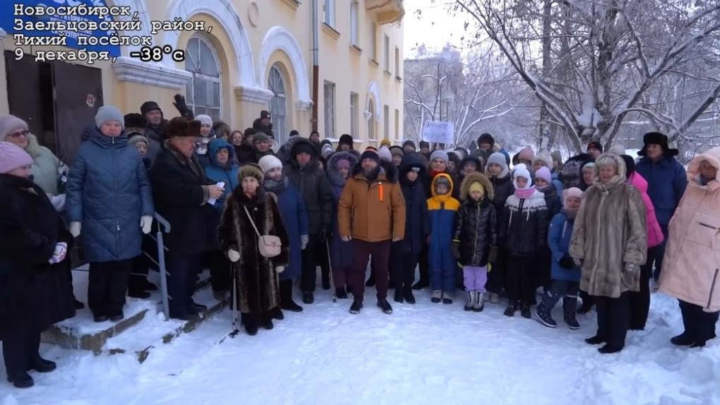 Мэрия Новосибирска объяснила отсутствие автобусов в посёлке Тихий