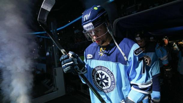 Нападающий ХК «Сибирь» Бутузов выбыл до конца сезона из-за травмы