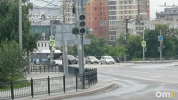 В центре Омска из-за отключения электричества не работают светофоры