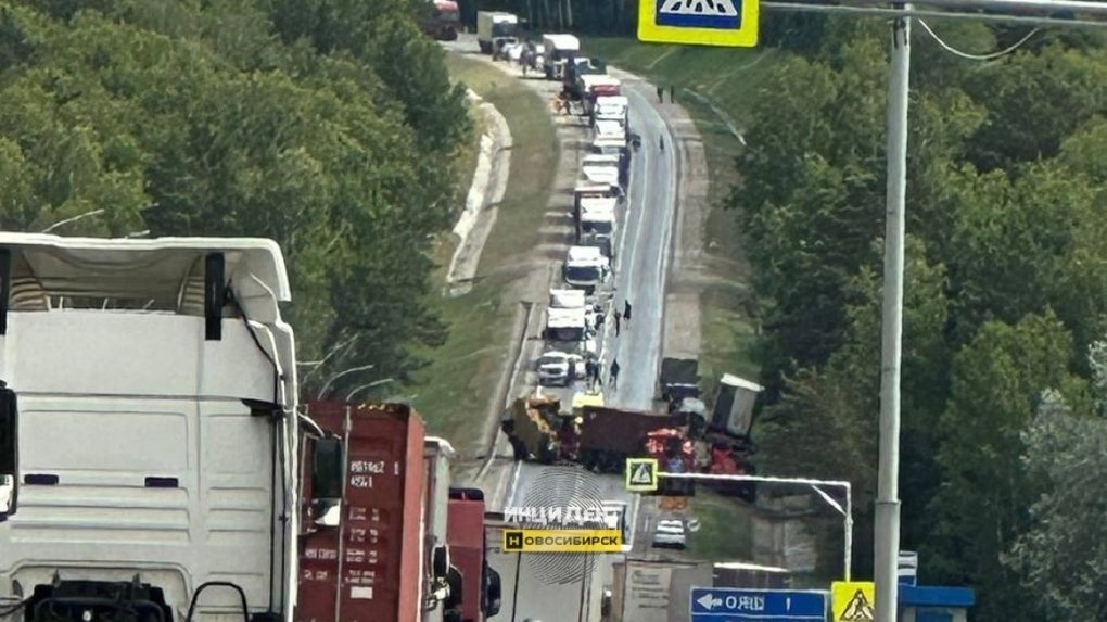 На трассе Новосибирск – Томск произошло ДТП с грузовиками
