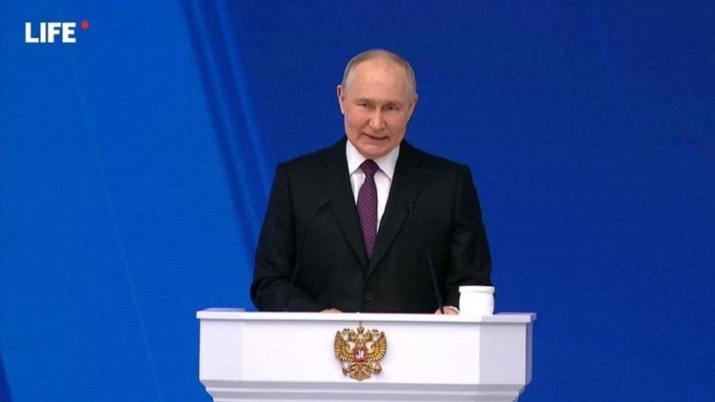 Послание президента Путина Федеральному Собранию прокомментировали новосибирские единороссы