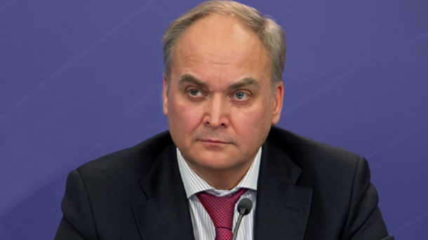 Омич Антонов стал советником главы ВТБ