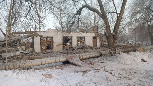 Суд обязал полностью снести заброшенные дома на Левобережье в Омске