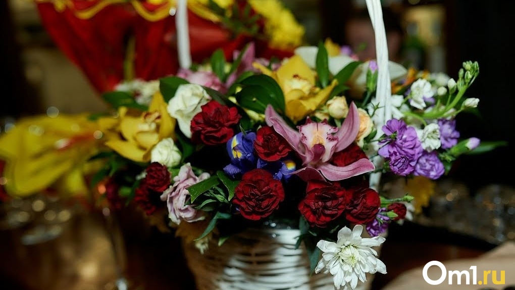 Новосибирцев предупредили о резком подорожании цветов в преддверии 8 Марта