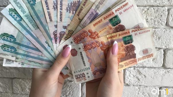 По 5 000 рублей за штуку: омич продает коллекцию «счастливых» билетов
