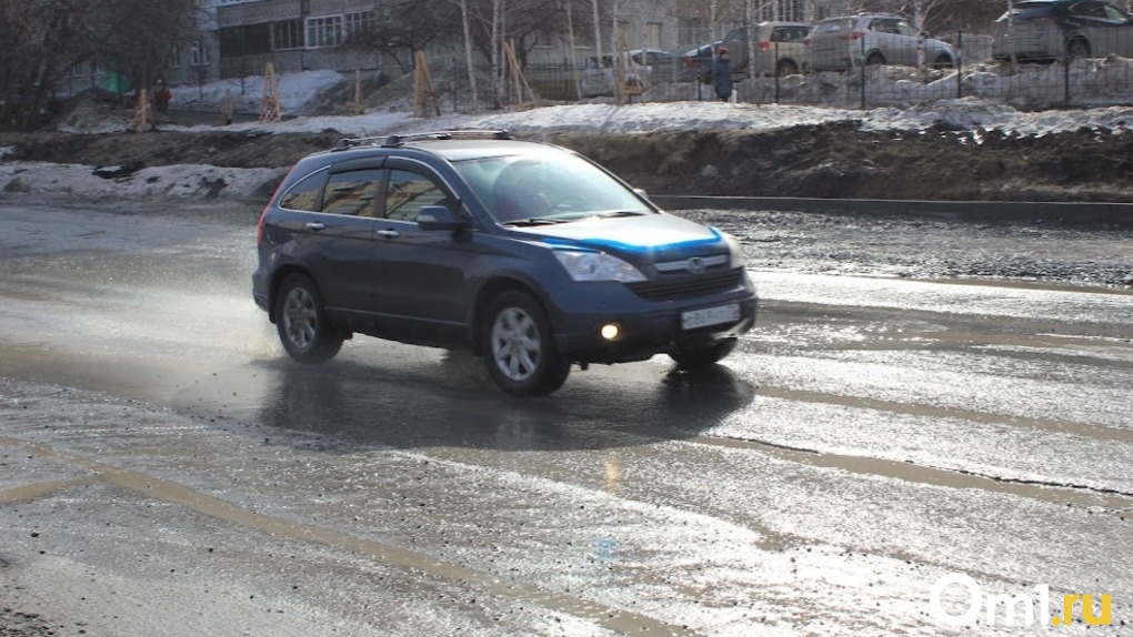 После 1 апреля машины подорожают. Автомобили в Якутии зимой. Ближние прудищи утонула машина.
