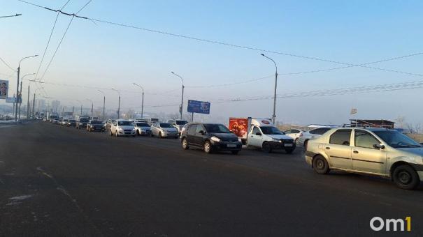 Цену на разметку на омском метромосту снизили более чем в два раза