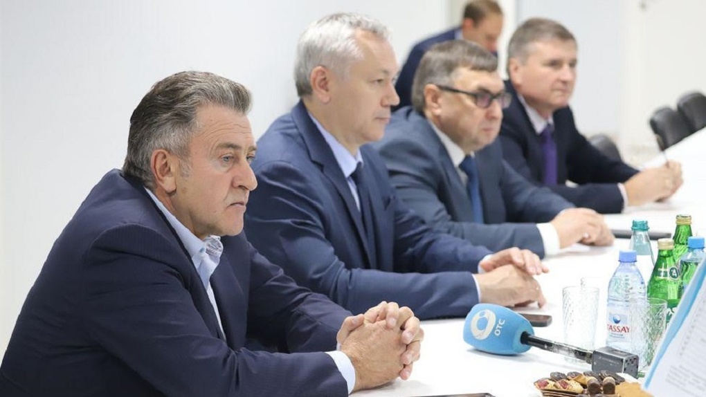 Спикер Заксобрания и губернатор Новосибирской области обсудили задачи продовольственной безопасности