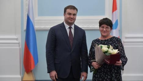 Омским медикам вручили награды в честь Международного женского дня