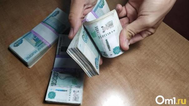 В Омске сувенирную машинку продают по цене настоящей