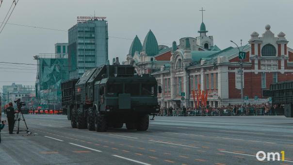 Центр Новосибирска сегодня перекроют для репетиции парада