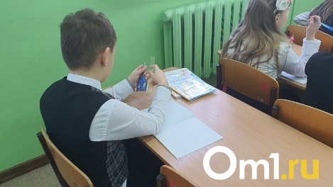 Повалили на пол и начали снимать одежду: над 11-летним школьником надругались подростки в Новосибирске