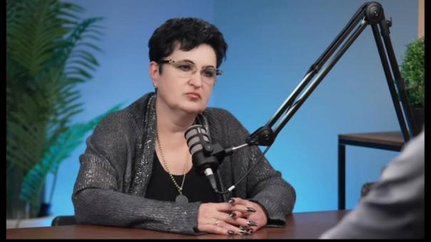 Новосибирская ведьма Голунова рассказала секреты общения с усопшими