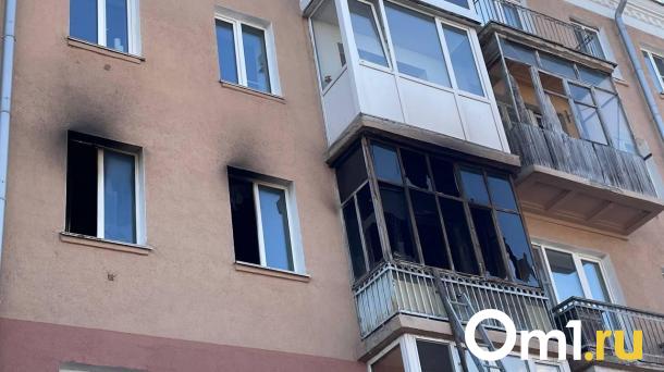 «Думали прыгать». Жители дома рассказали о пожаре на Циолковского в Омске