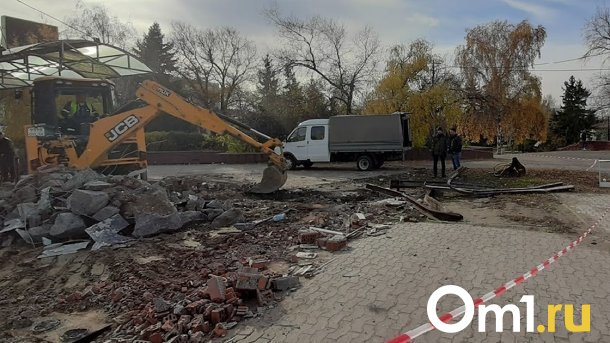 Омский суд требует снести киоски «Торгового города»