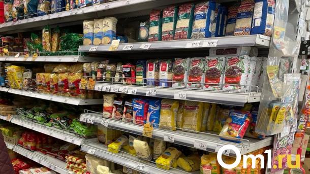 Правительство Омской области будет продавать конфискованные еду и компьютеры