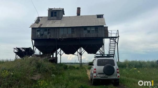 В Омской области мужчина скончался от удара током на зернотоке