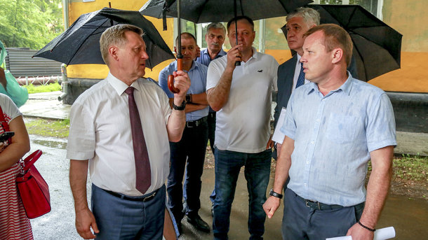 Светофоры и дорожная разметка появятся рядом с гимназией № 12 в Новосибирске