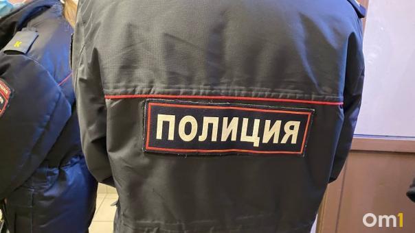 Омич выпил со случайным знакомым и лишился почти 4 тысяч рублей