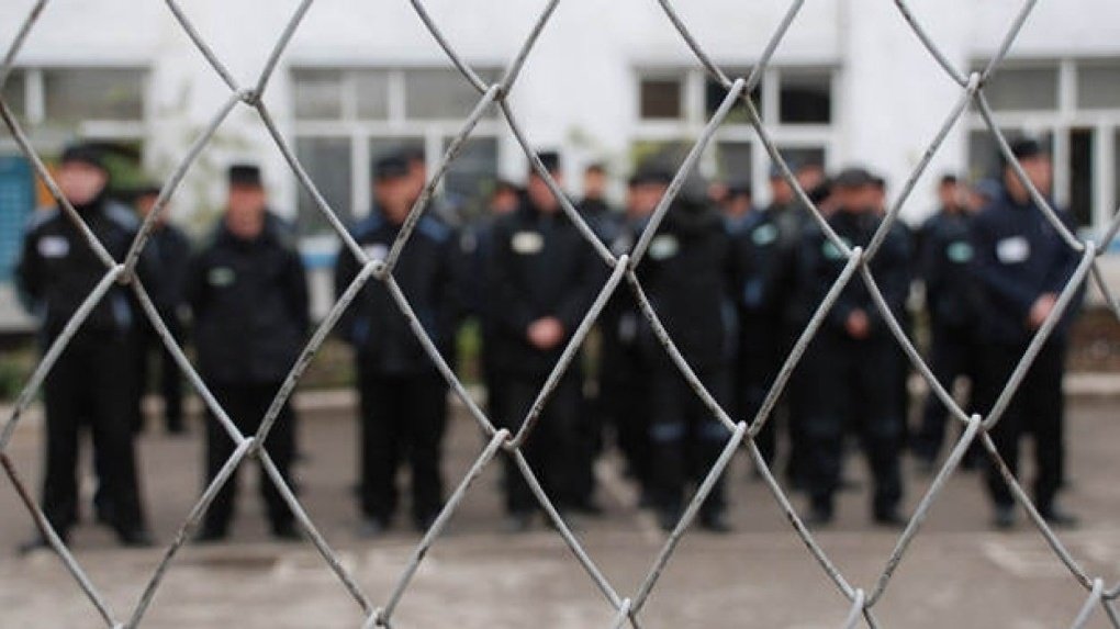 Из-за жалоб омских заключенных Госдума может обязать колонии устанавливать видеорегистраторы