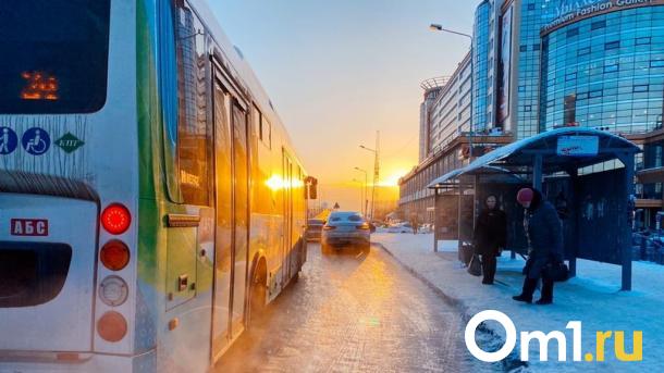 В Омске обновят 12 остановок общественного транспорта: список адресов