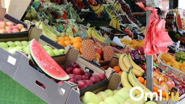 На омский склад завезли черешню «с сюрпризом»