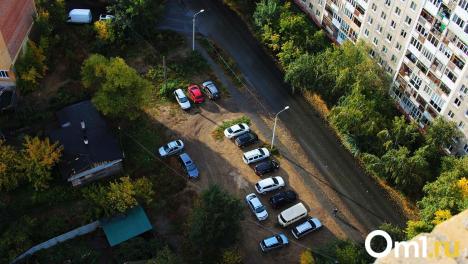 В Омске стартовали торги на аренду земельных участков под парковки