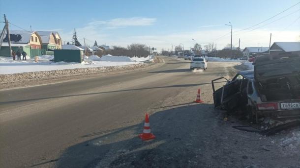 Две школьницы оказались в больнице из-за ДТП с пьяным омичом