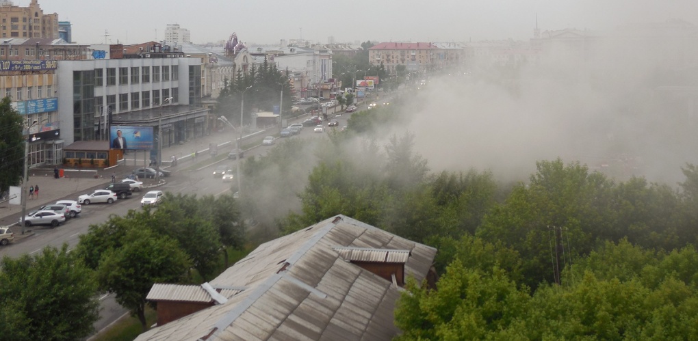 Пожар в омске на маркса. Пожар в Омске. Пожарные Омск. Огнеборцы Омск.