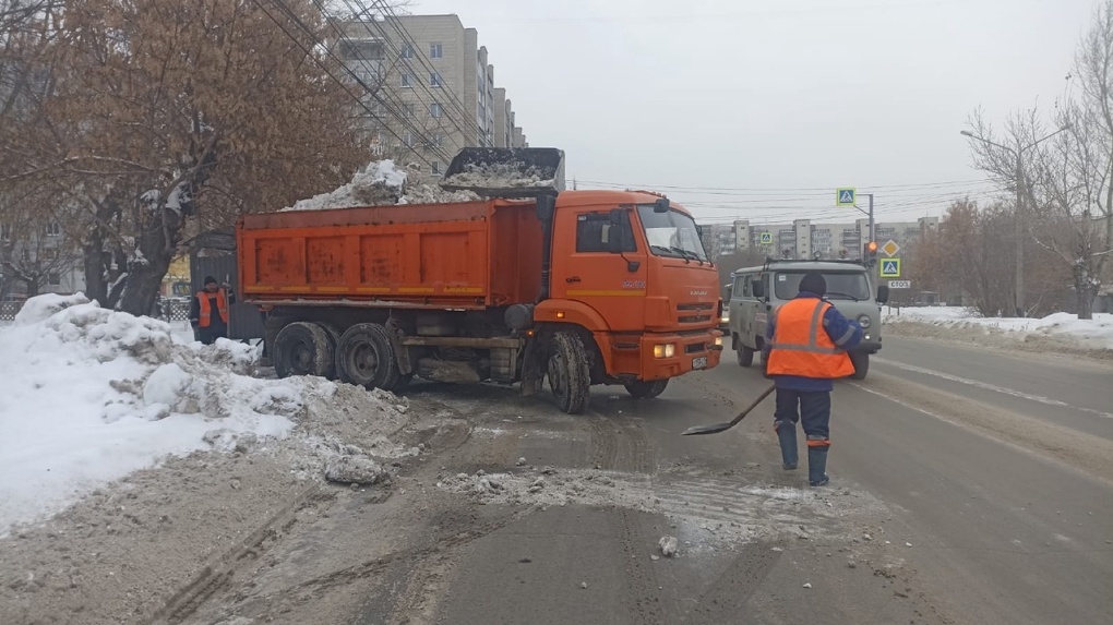 Дорожные службы Омска готовятся к паводку в городе