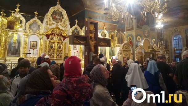 «Людям плохо»: Вознесенский собор с трудом вместил желающих увидеть Годеновский крест