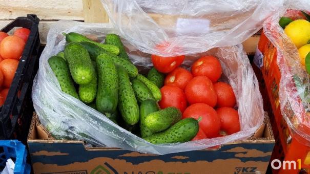Пора готовить окрошку! В Омске рухнули цены на огурцы и яйца