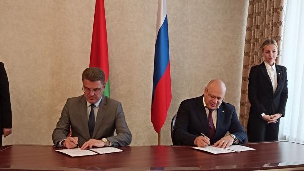 Минск стал городом-побратимом Омска