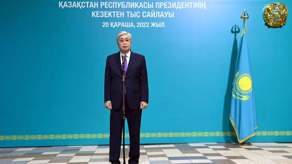 Токаев побеждает на президентских выборах в Казахстане, забрав почти все голоса