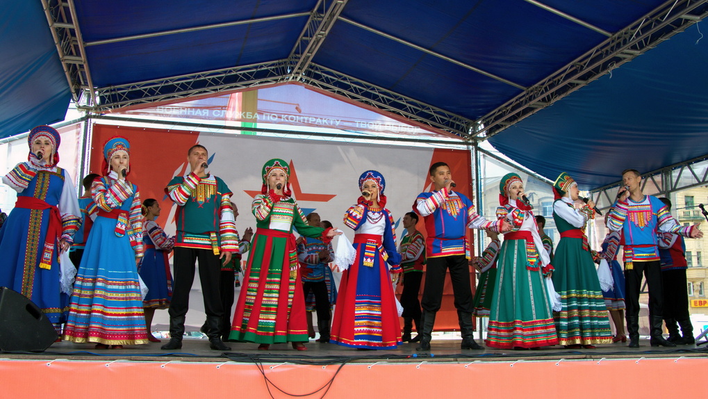 День народного единства в Новосибирске: «Ночь искусств» и поэтический джем