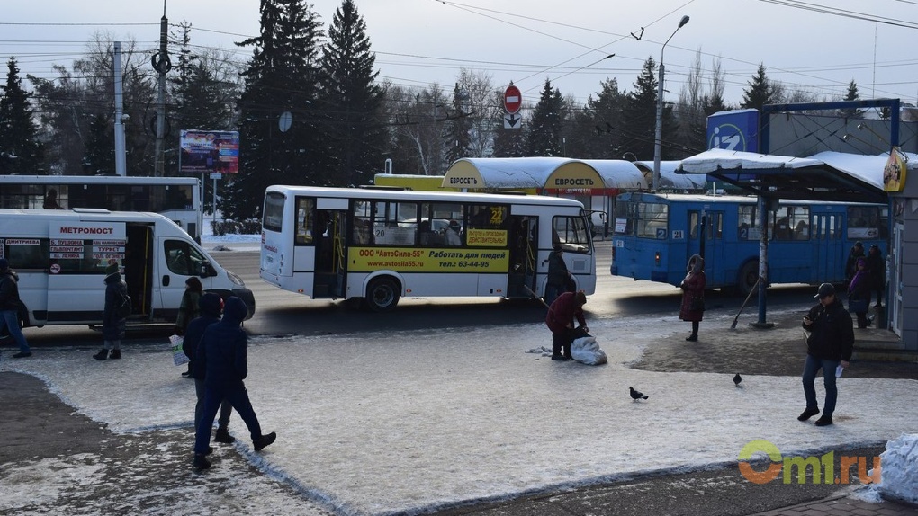 Омские маршрутки будут возить пассажиров по разным ценам
