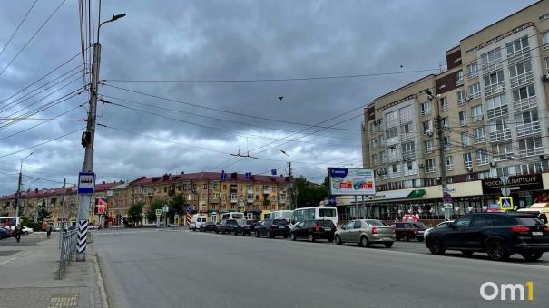 Новосибирск без вывесок на английском: что изменится для бизнеса с 2026 года
