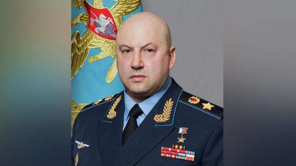 Генерала Суровикина из Новосибирска назначили командующим войсками в зоне спецоперации