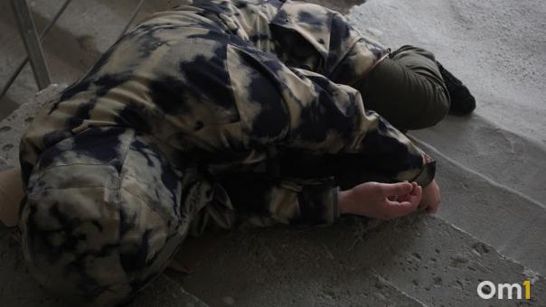 В Омске снова начались случаи нападения на людей в подъездах