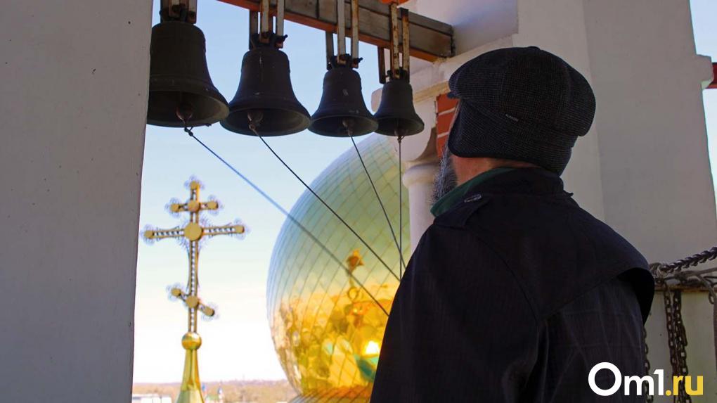 Золото куполов и исторический центр: показываем потрясающий вид с колокольни в Омске