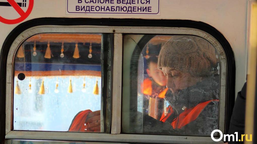 «Осатаневшие» пассажиры и «озверевшие» водители: что не так с общественным транспортом в Омске?