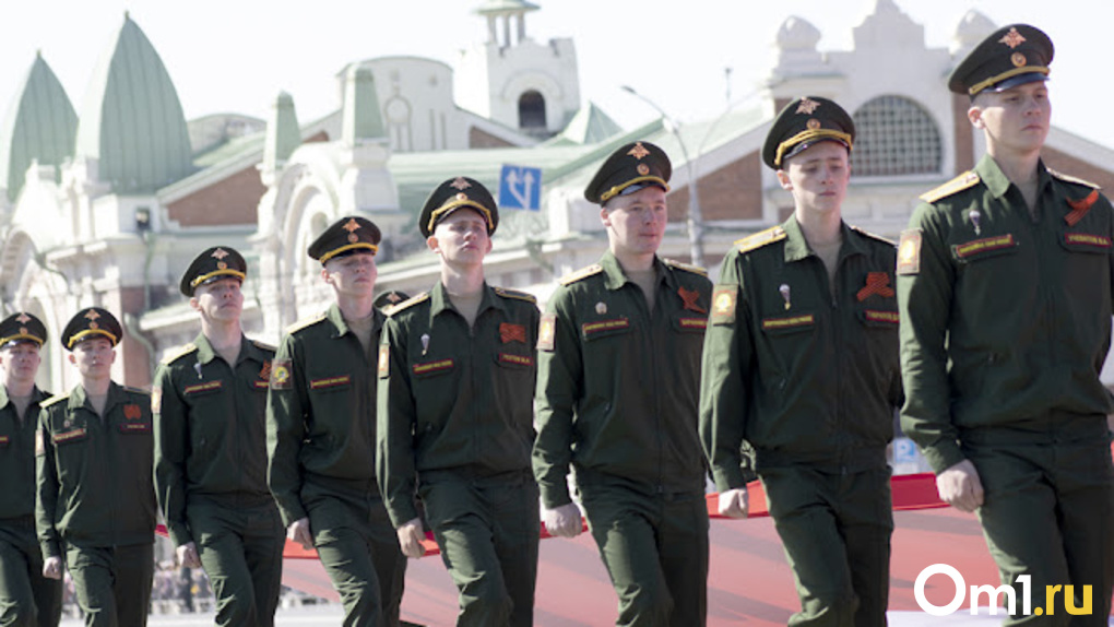 Добровольцев всех возрастов принимают на военную службу в Новосибирской области
