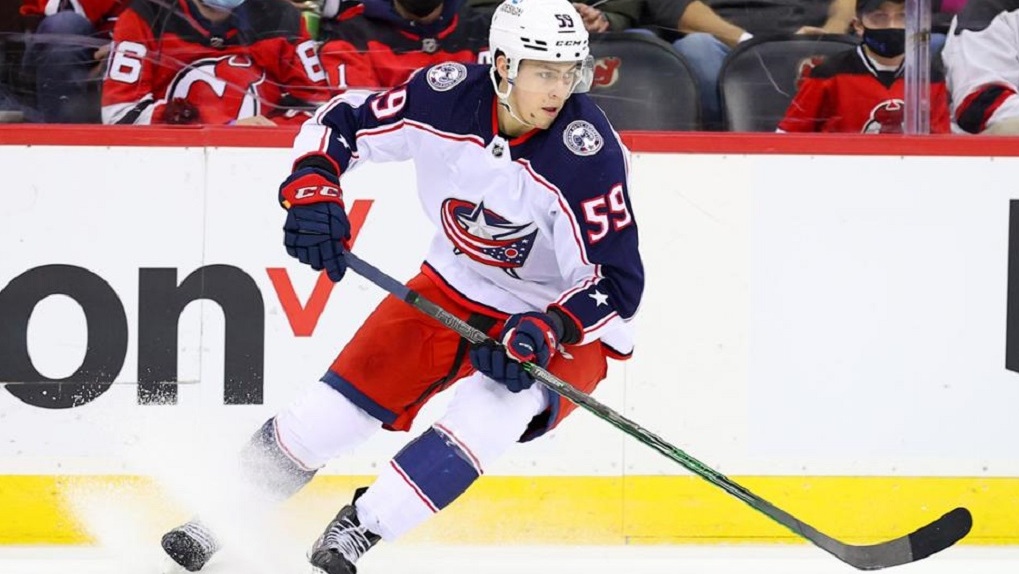 Экс-игрок омского «Авангарда» Чинахов оформил дубль в матче НХЛ